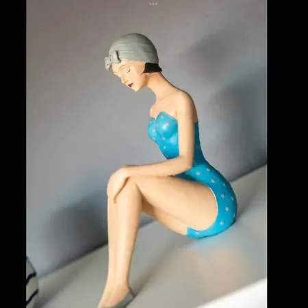 度假居 Maison Les Agapanthes 莱萨布勒-多洛讷